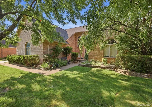Photo 1 of Sale Pending at 15127 Meadowfield Dr, Shelby Township, MI 48315 | MLS# 20261051874 | Listing updated on 2026-08-24