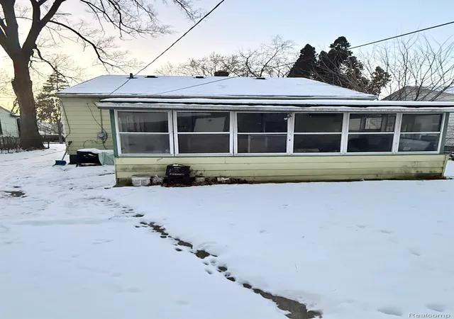 Photo 2 of Single family home for sale at 19464 Trinity St, Detroit, MI 48219 | MLS# 20261051882 | Listing updated on 2026-09-09