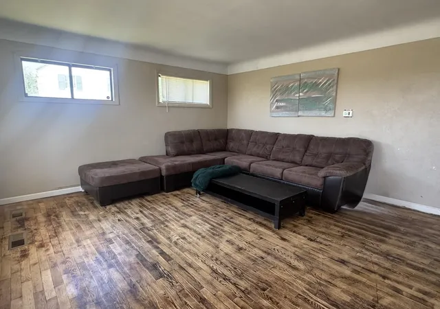 Photo 3 of Single family home for sale at 1535 Kearsley Park Blvd, Flint, MI 48506 | MLS# 5050214042 | Listing updated on 2026-07-08