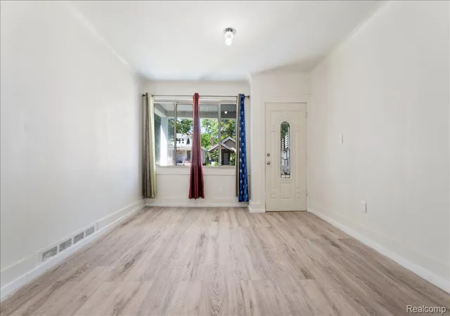 5th image of 17196 Shields St, Hamtramck, MI 48212 | MLS# 20261051898