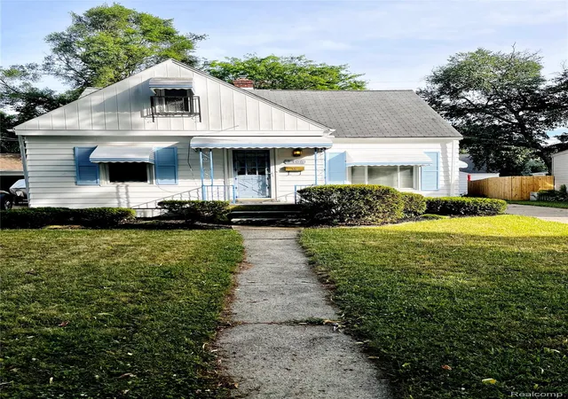 Photo 2 of Single family home for sale at 2406 Gold Ave, Flint, MI 48503 | MLS# 20261051906 | Listing updated on 2026-07-26