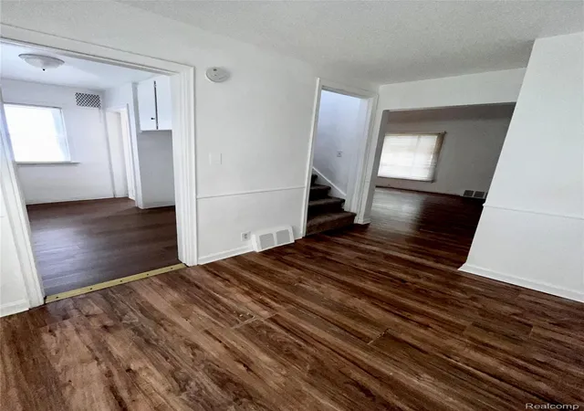 Photo 4 of Single family home for sale at 2406 Gold Ave, Flint, MI 48503 | MLS# 20261051906 | Listing updated on 2026-07-26