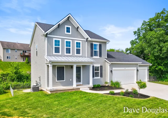 Photo 2 of Single family home for sale at 237 Young Ct, Rockford, MI 49341 | MLS# 65026034338 | Listing updated on 2026-09-14
