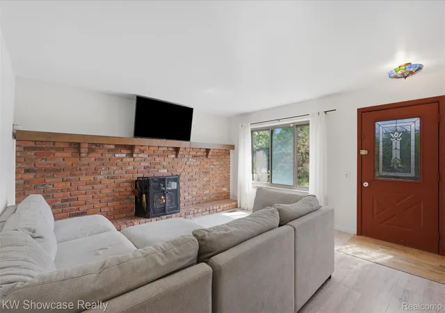 Photo 4 of Single family home for sale at 2441 Amelia, Highland, MI 48356 | MLS# 20261051914 | Listing updated on 2026-08-02