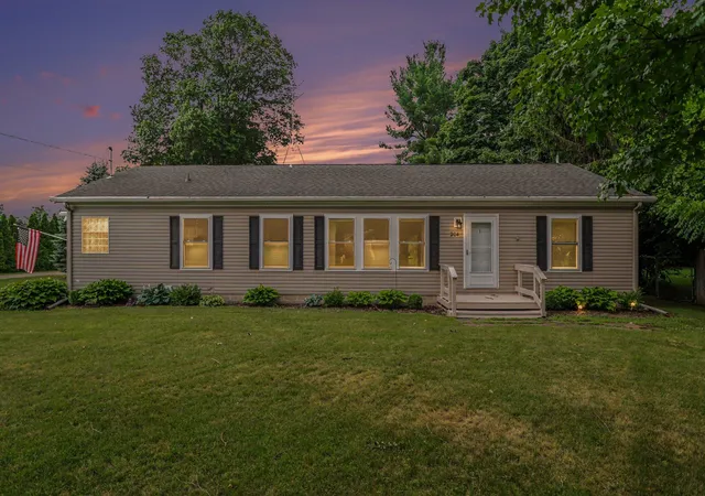 Photo 26 of Single family home for sale at 204 E Holcomb St, Athens, MI 49011 | MLS# 66026034342 | Listing updated on 2026-09-21