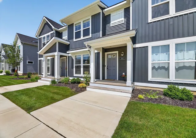 Listing Photo 2 - Condo for sale in building located at 1162 Stagecoach Dr SE, Byron Center, MI 49315