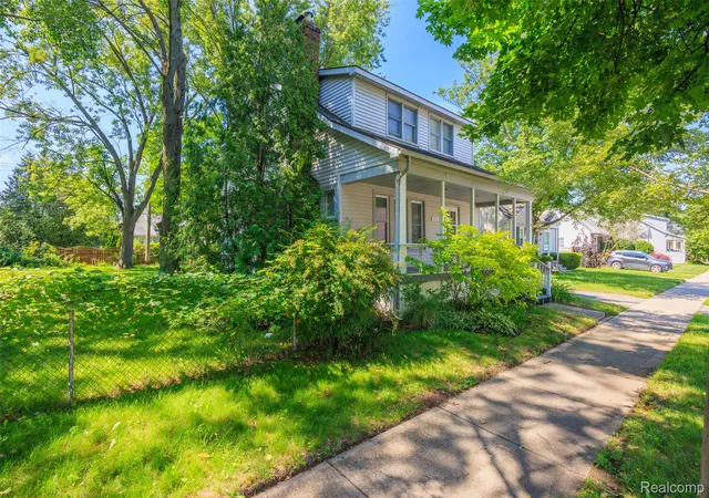 Photo 3 of Single family home for sale at 556 E Troy St, Ferndale, MI 48220 | MLS# 20261051931 | Listing updated on 2026-07-10