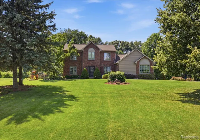 Photo 1 of Sale Pending at 1817 Deer View Ct, Howell, MI 48843 | MLS# 20261051942 | Listing updated on 2026-09-24