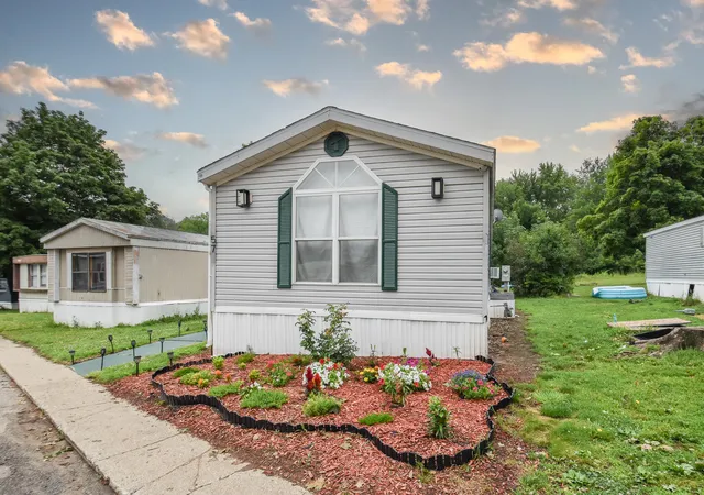 Photo 1 of Single family home for sale at 2856 W Carleton Rd #Lot 57, Hillsdale, MI 49242 | MLS# 62026034370 | Listing updated on 2026-09-09