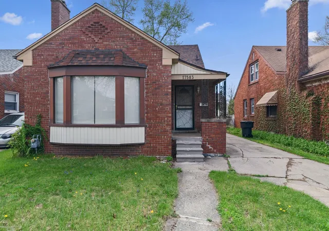 Photo 1 of Single family home for sale at 17583 Huntington Rd, Detroit, MI 48219 | MLS# 58050214056 | Listing updated on 2026-09-16