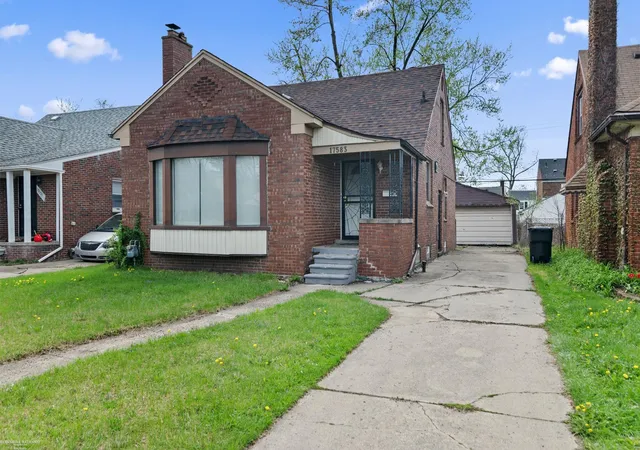 Photo 2 of Single family home for sale at 17583 Huntington Rd, Detroit, MI 48219 | MLS# 58050214056 | Listing updated on 2026-09-16