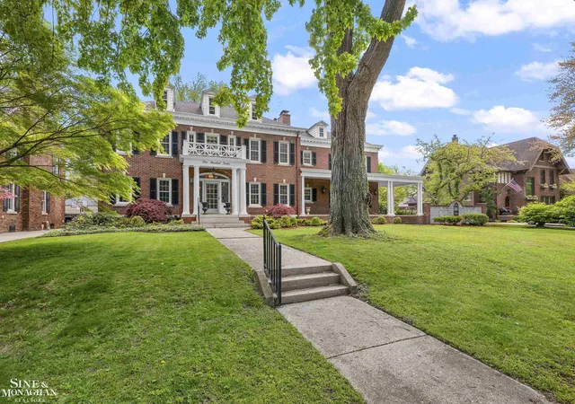 Photo 2 of Mansion for sale at 512 Washington Rd, Grosse Pointe, MI 48230 | MLS# 58050214060 | Listing updated on 2026-07-08