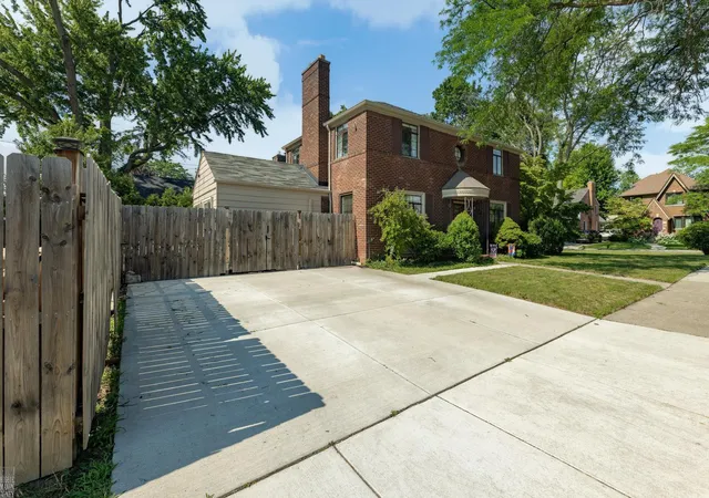 2nd image of 675 Fisher Rd, Grosse Pointe, MI 48230 | MLS# 58050214065