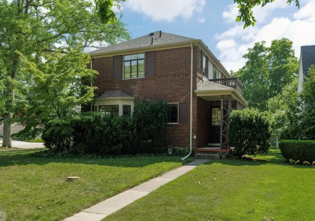 5th image of 675 Fisher Rd, Grosse Pointe, MI 48230 | MLS# 58050214065