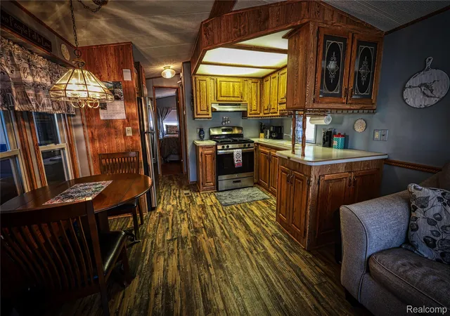 5th image of 5211 Ben Franklin Dr, Croswell, MI 48422 | MLS# 20261051966
