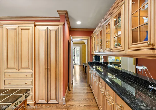 Photo 4 of Single family home for sale at 760 Lone Pine Rd, Bloomfield Hills, MI 48304 | MLS# 20261051969 | Listing updated on 2026-07-31