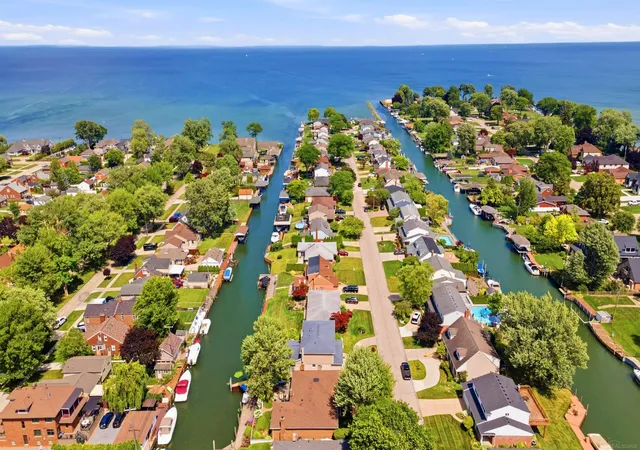 Photo 3 of Single family home for sale at 22461 Lavon St, Saint Clair Shores, MI 48081 | MLS# 58050214069 | Listing updated on 2026-08-29