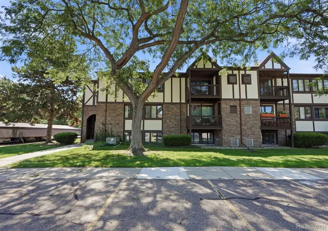 Photo 1 of Condo for sale at 6160 Innkeepers Ct #69, East Lansing, MI 48823 | MLS# 20261051976 | Listing updated on 2026-09-01