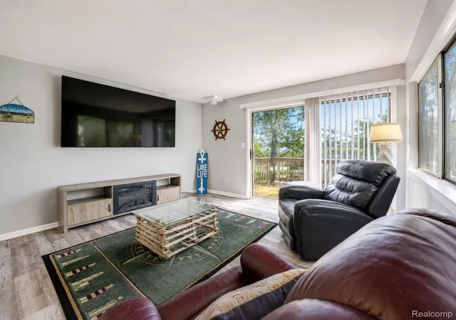 3rd image of 4165 Highcrest Dr, Brighton, MI 48116 | MLS# 20261052004