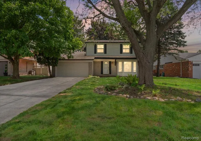 Photo 1 of Single family home for sale at 23370 Brandywynne St, Southfield, MI 48033 | MLS# 20261052010 | Listing updated on 2026-09-17