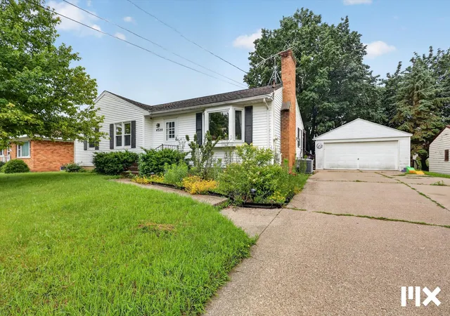 Photo 1 of Sale Pending at 4528 Billmar St Sw, Grandville, MI 49418 | MLS# 65026034419 | Listing updated on 2026-08-21