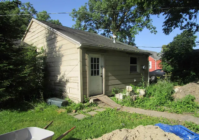 Photo 3 of Single family home for sale at 3450 Swartz Rd, La Salle, MI 48145 | MLS# 57050214078 | Listing updated on 2026-09-10