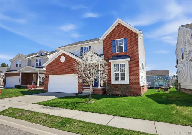 Photo 3 of Single family home for sale at 59625 Twin Pines Dr, New Hudson, MI 48165 | MLS# 20261052018 | Listing updated on 2026-07-25