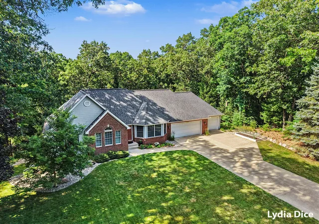 Photo 3 of Single family home for sale at 4282 Knapp Valley Ct Ne, Grand Rapids, MI 49525 | MLS# 65026034424 | Listing updated on 2026-09-17