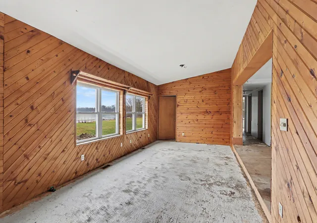 Photo 3 of Single family home for sale at 1121 Heights Dr, Colon, MI 49040 | MLS# 66026034438 | Listing updated on 2026-09-28