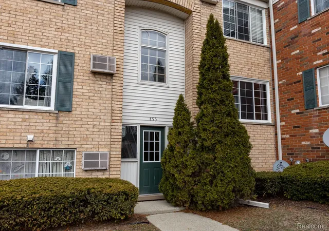 Photo 2 of Condo for sale at 495 Miller Ave #Apt. 104, Rochester, MI 48307 | MLS# 20261052034 | Listing updated on 2026-09-04