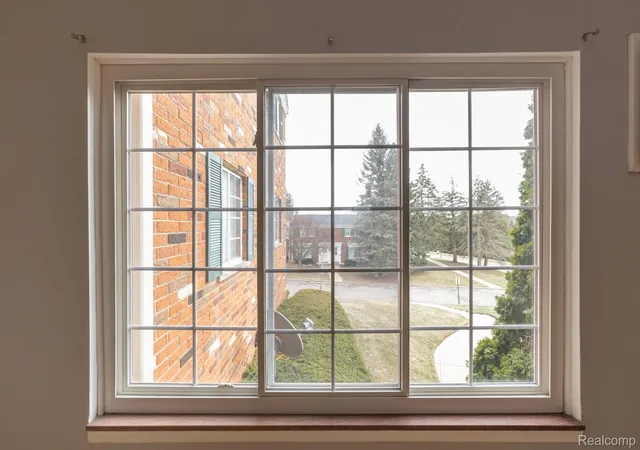 Photo 4 of Condo for sale at 495 Miller Ave #Apt. 104, Rochester, MI 48307 | MLS# 20261052034 | Listing updated on 2026-09-04