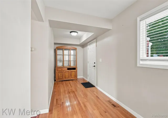 Photo 3 of Single family home for sale at 32438 Washington St, Livonia, MI 48150 | MLS# 20261052036 | Listing updated on 2026-09-08