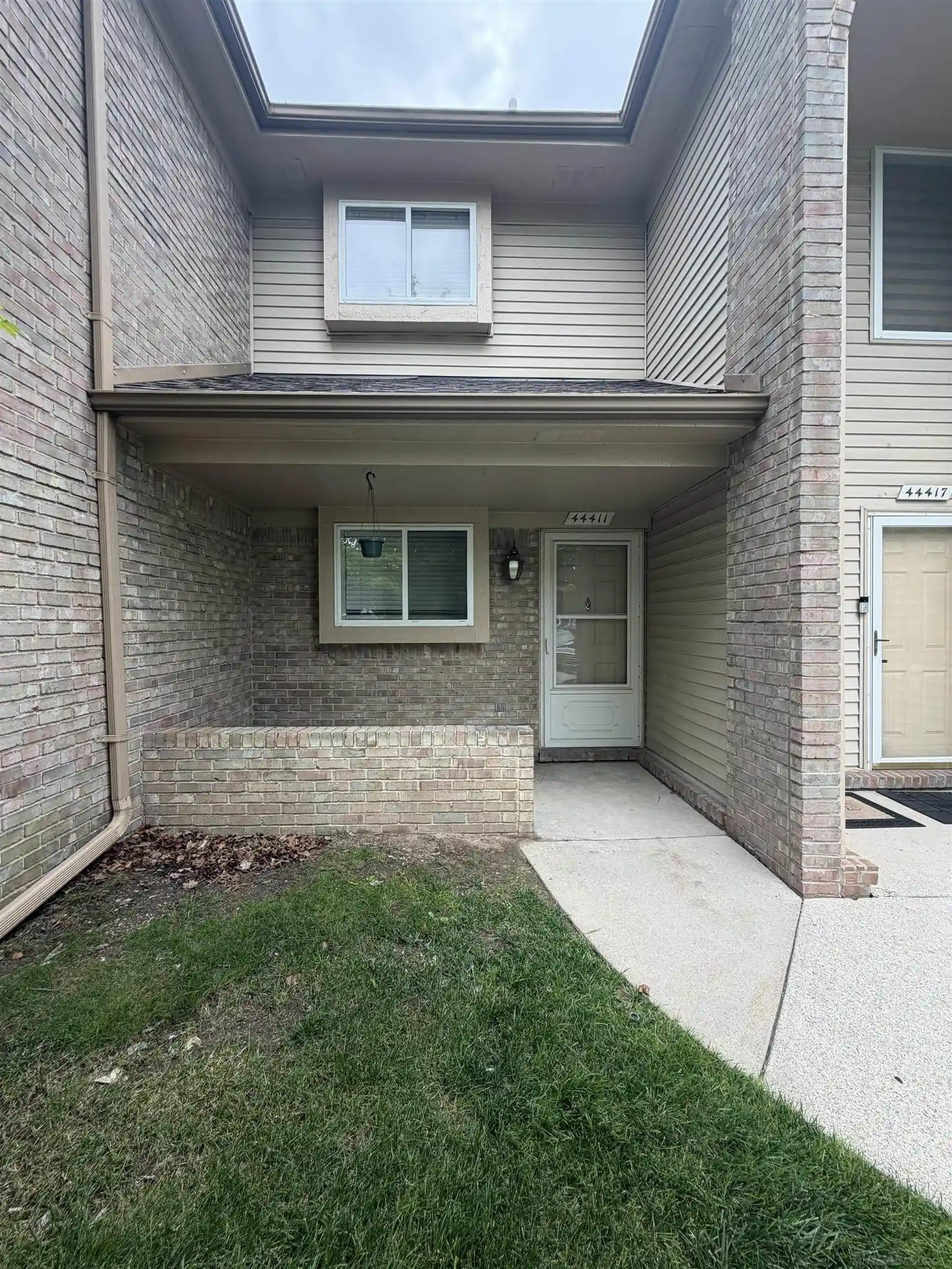 Listing Photo 1 - Condo for sale in 44411 Sunnyside Dr located at 44411 Sunnyside Dr, Sterling Heights, MI 48313 - Unit 44411 Sunnyside Dr