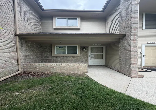 2nd image of 44411 Sunnyside Dr, Sterling Heights, MI 48313 | MLS# 58050214089