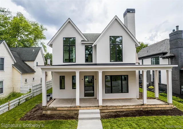 Photo 1 of Single family home for sale at 572 Stanley Blvd, Birmingham, MI 48009 | MLS# 20261052038 | Listing updated on 2026-08-11
