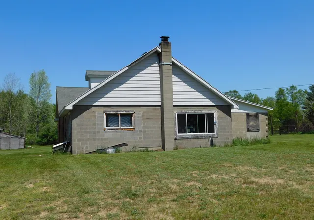 Photo 3 of Single family home for sale at 14200 Plagany Rd, Bear Lake, MI 49614 | MLS# 67026034467 | Listing updated on 2026-07-08