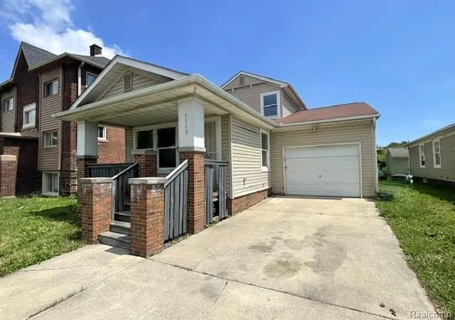 Photo 4 of Single family home for sale at 4808 Dickerson St, Detroit, MI 48215 | MLS# 20261052054 | Listing updated on 2026-09-04