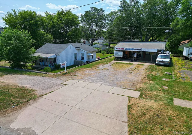 Photo 2 of Single family home for sale at 8411 N Middlebelt Rd, Westland, MI 48185 | MLS# 20261052060 | Listing updated on 2026-09-10
