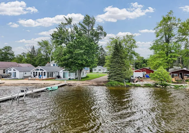 57th image of 199 201 203 Gasoline Aly, Unknown Out Of State, MI 48629 | MLS# 58050214105