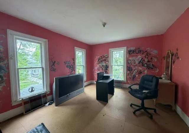 37th image of 423 W Upton Ave, Reed City, MI 49677 | MLS# 72026034478