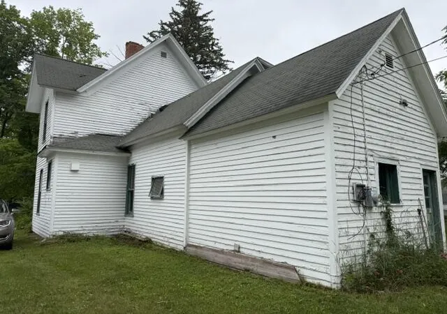 5th image of 423 W Upton Ave, Reed City, MI 49677 | MLS# 72026034478