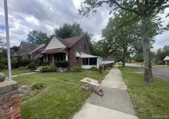 Photo 3 of Single family home for sale at 10529 Duprey St, Detroit, MI 48224 | MLS# 20261052072 | Listing updated on 2026-09-30