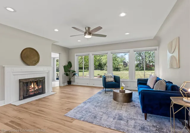 4th image of 23456 Lee Baker Dr, Southfield, MI 48075 | MLS# 20261052078