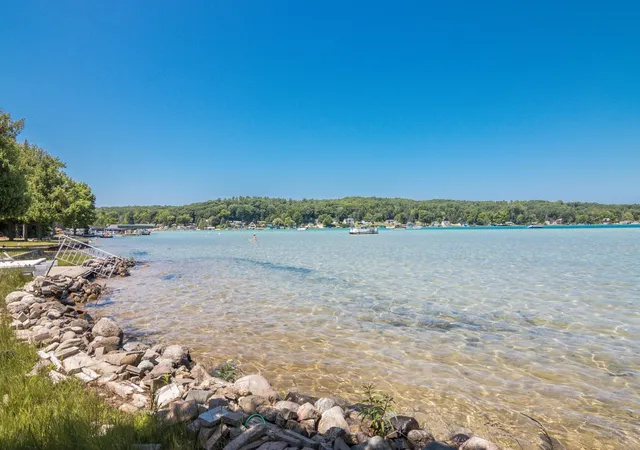 2nd image of 7516 Crystal Beach Rd, Rapid City, MI 49676 | MLS# 78080070804
