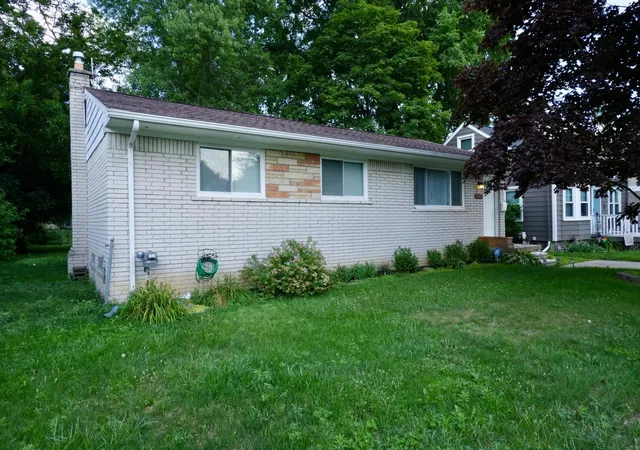 Photo 1 of Sale Pending at 23270 Meadowlark St, Oak Park, MI 48237 | MLS# 81026034481 | Listing updated on 2026-08-05