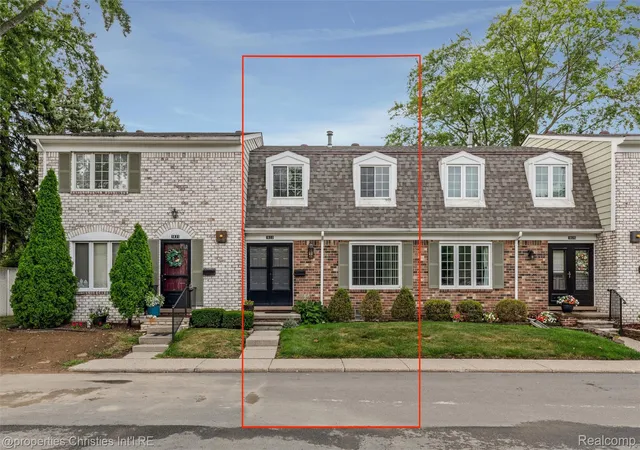 2nd image of 1833 Torquay Ave, Royal Oak, MI 48073
