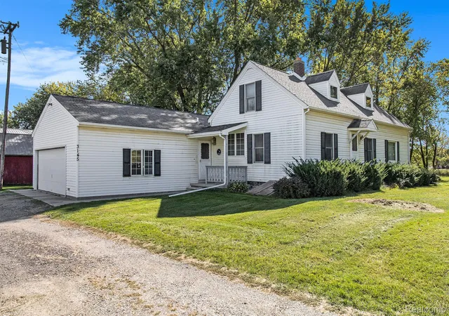 Photo 4 of Single family home for sale at 3145 Cedar Lake Rd, Howell, MI 48843 | MLS# 20261052109 | Listing updated on 2026-09-18
