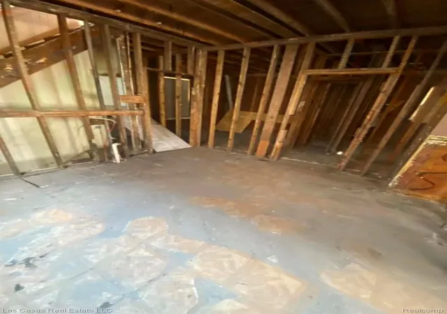 Photo 3 of Single family home for sale at 7545 Holmes St, Detroit, MI 48210 | MLS# 20261052123 | Listing updated on 2026-07-09