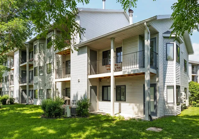 2nd image of 545 Riverine Dr, Traverse City, MI 49684 | MLS# 78080070807