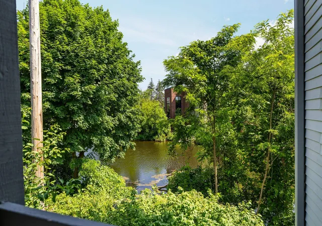 Listing Photo 5 - Condo for sale in building located at 545 Riverine Dr, Traverse City, MI 49684